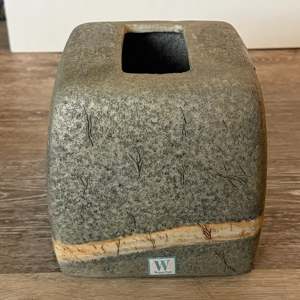Wamsutta Bedrock Tissue Box Cover Resin Fossil Gray Green Beige Band Y2K